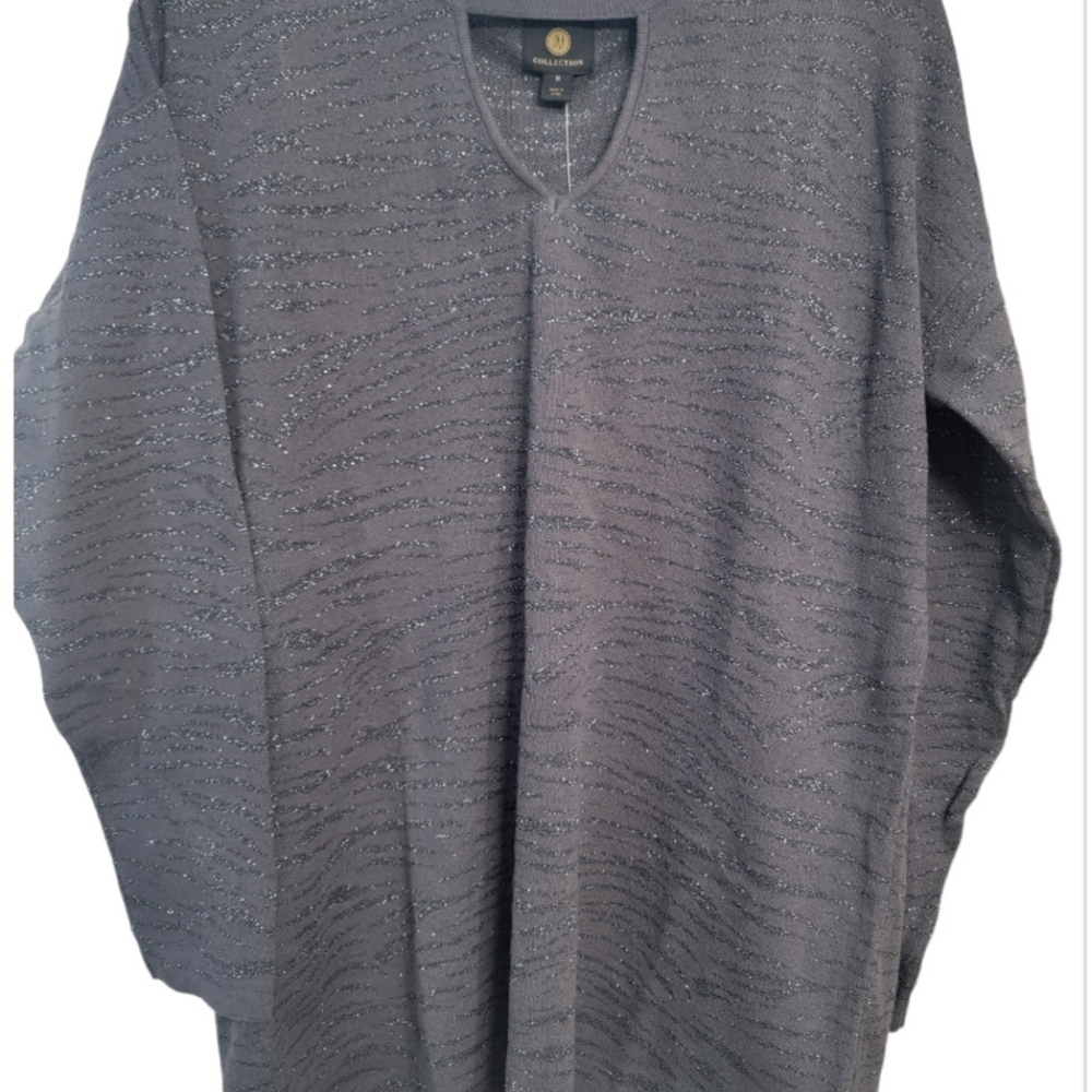 JM collection Long Sleeve Dressy VNeck Sweater Size Medium NWT Gray/Silver/Shiny